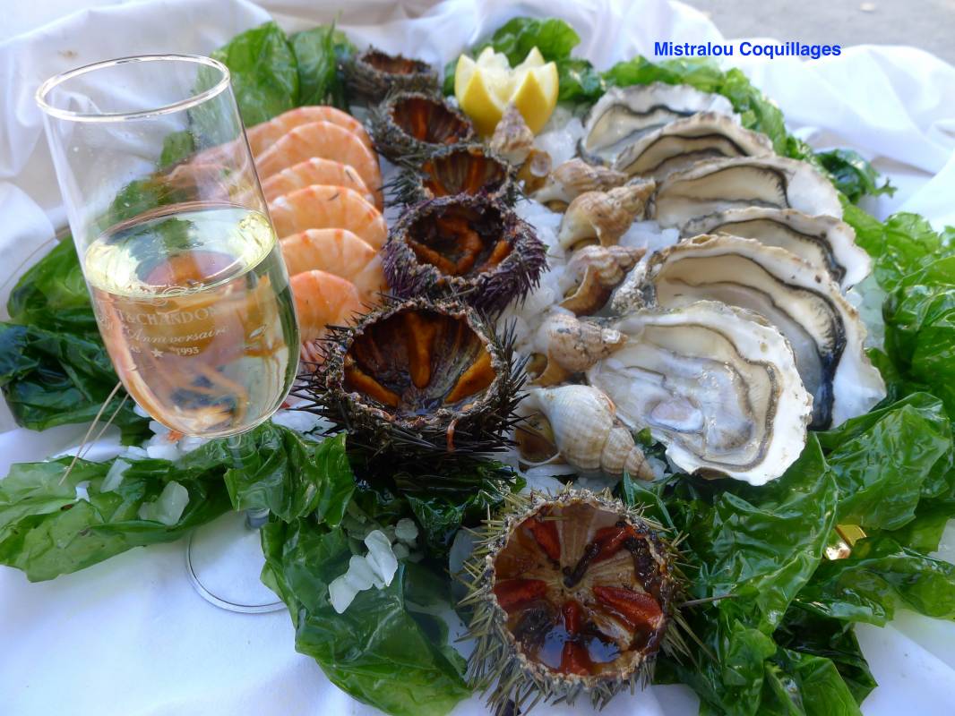 Plateaux de fruits de mer très festif sur Marseille